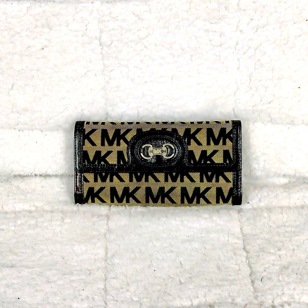 Y2K Michael Kors Monogram Jacquard Patent Leather Trifold Wallet Black Tan